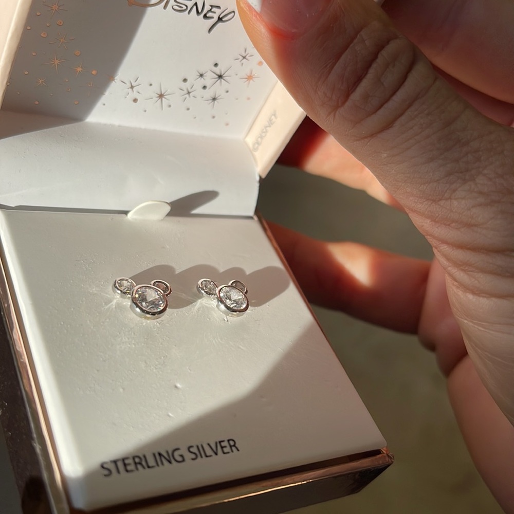 Nwt Disney sterling Mickey cz earrings